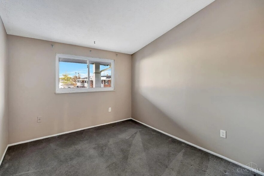 Building Photo - 7752 Montgomery Rd