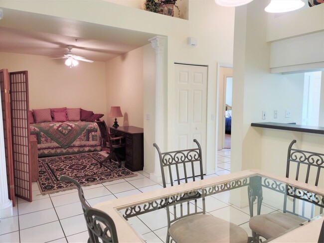 Building Photo - Annual Furnished - Attractive 2 Bedroom 2 Bathroom Plus a Den Condo with 2nd floor Reserve View!