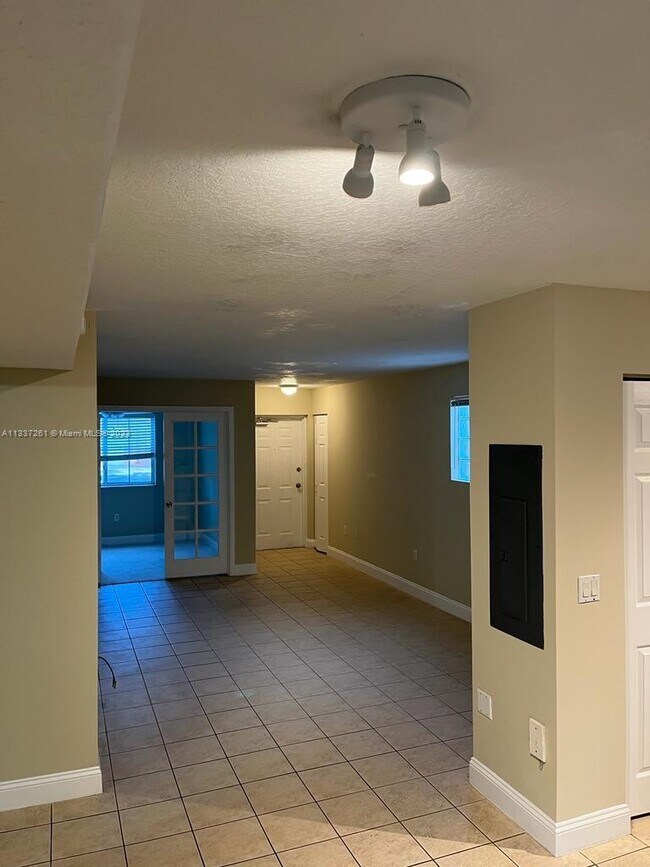 Building Photo - 3508 Briar Bay Blvd