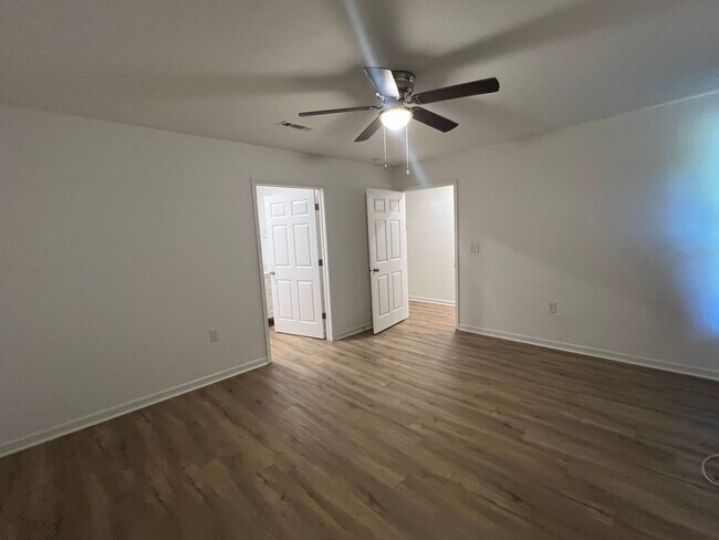 Building Photo - 174 S Spring View Dr