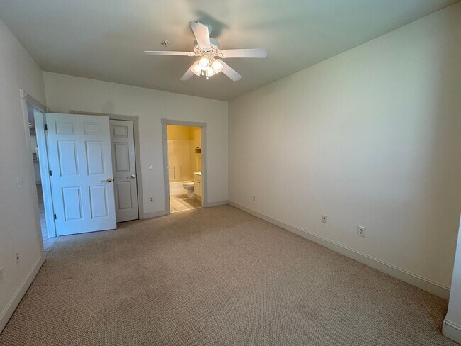 Building Photo - **MOVE IN SPECIAL** Myrtle Beach - 3 bedroom / 2 Bathroom Condo