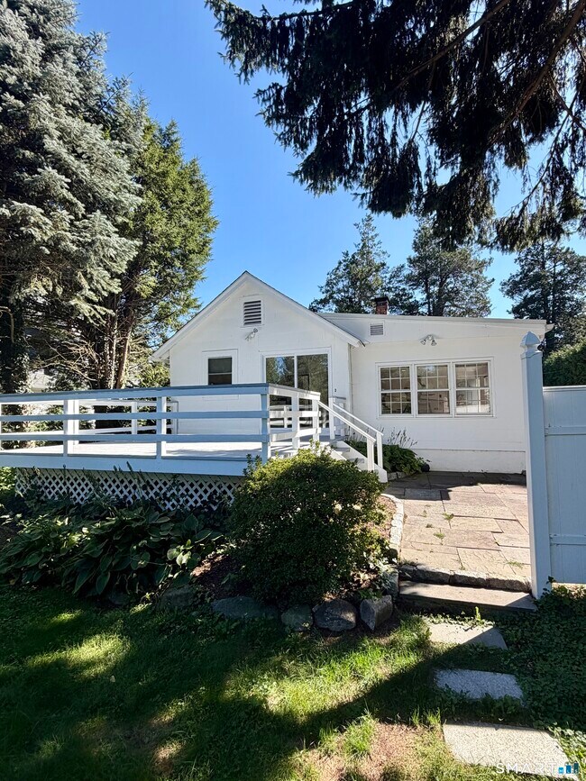 Building Photo - 28 Treadwell Ave
