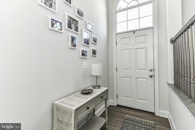 Building Photo - 15390 Ballerina Lp