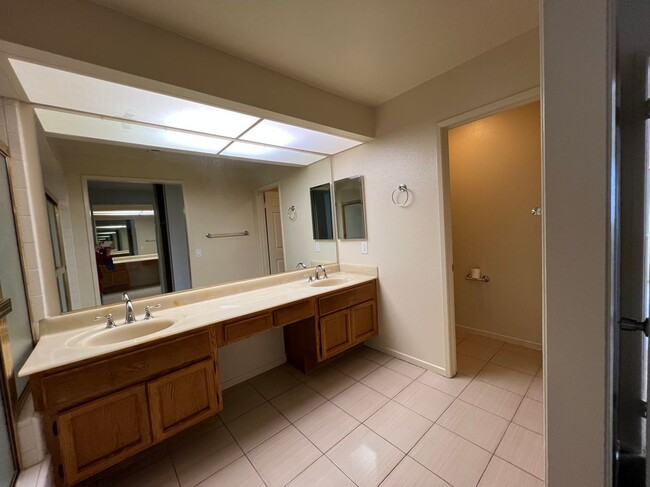 Building Photo - 3652 Agate Way