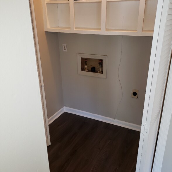 Building Photo - 119 Meadow Wood Dr