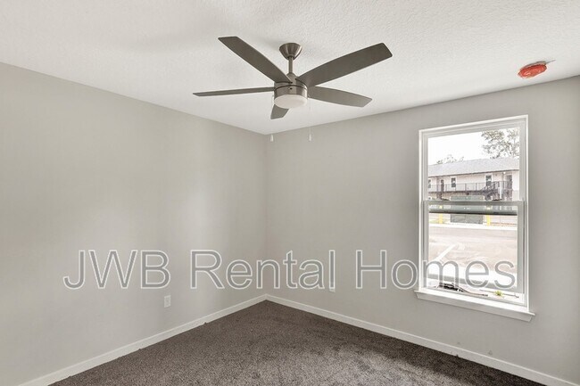 Building Photo - 10109 Old St Augustine Rd