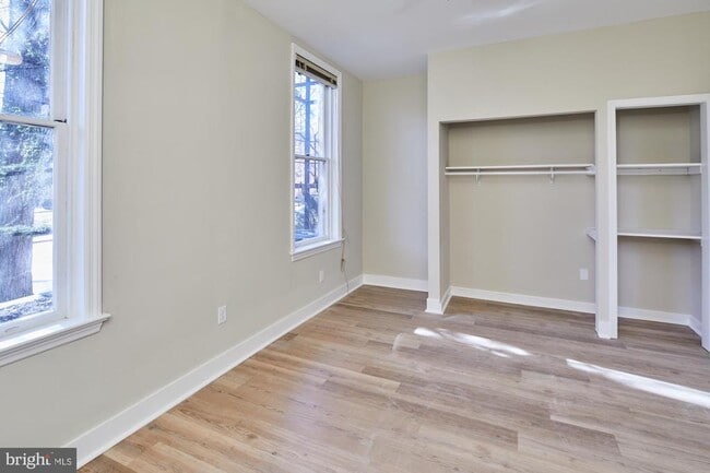 Building Photo - 1400 Delaware Ave