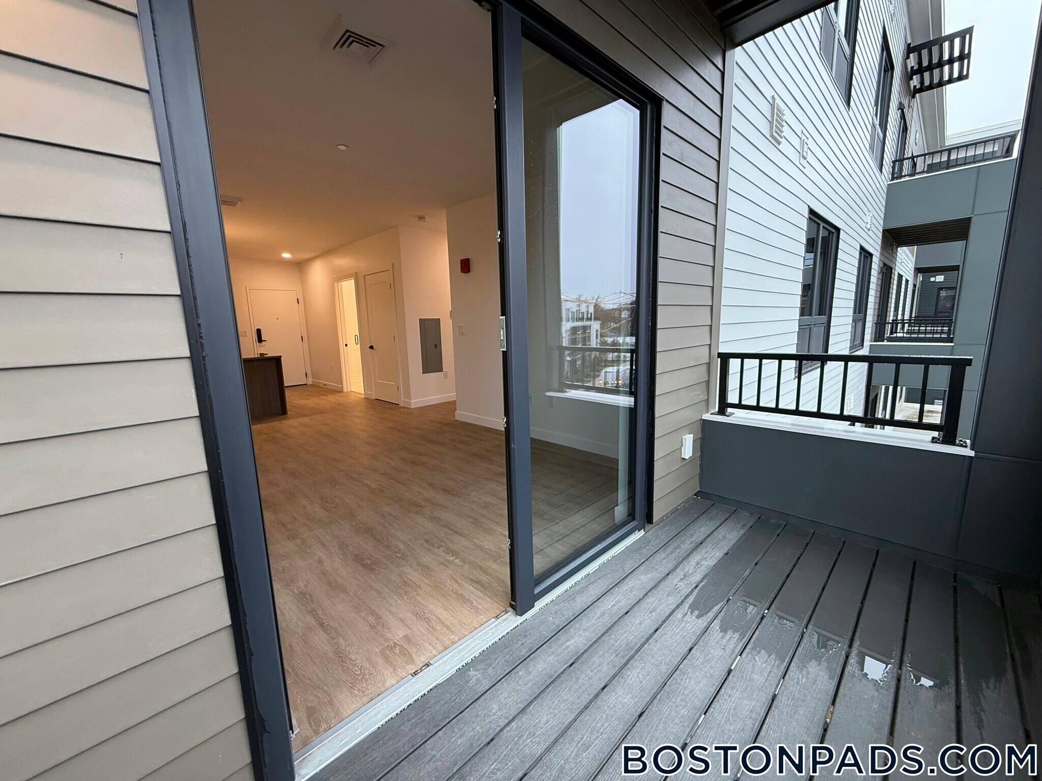 Building Photo - 199 Gardner St