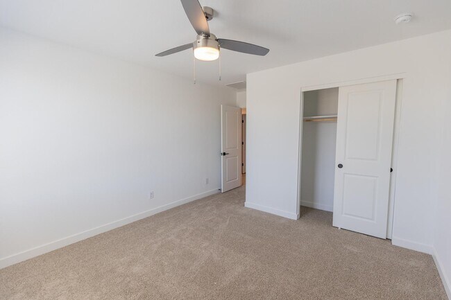 Building Photo - 16976 W Diana Ave