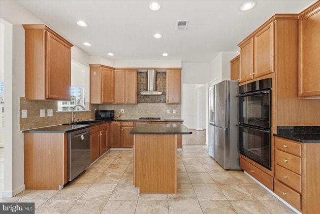 Building Photo - 20242 Hidden Creek Ct