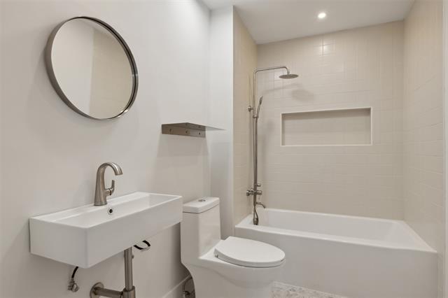 Building Photo - 2511 Burlington Blvd