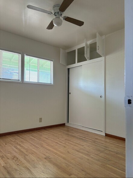 Building Photo - 9800 San Carlos Ave