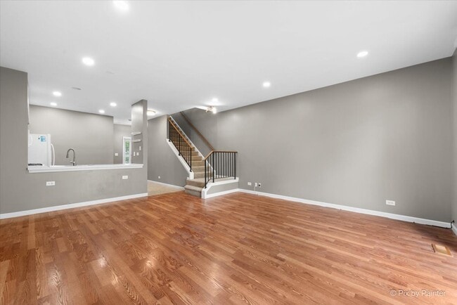 Building Photo - 2813 Odlum Dr