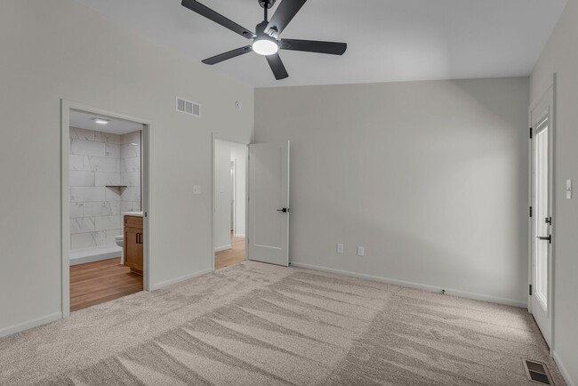 Building Photo - 4849 NW Astor Park Dr