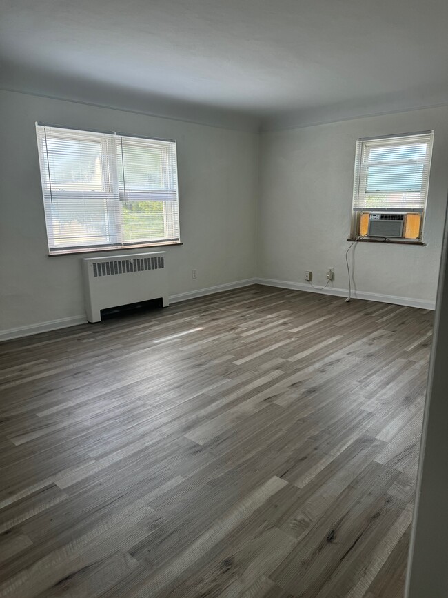 Building Photo - 3148 Werk Rd