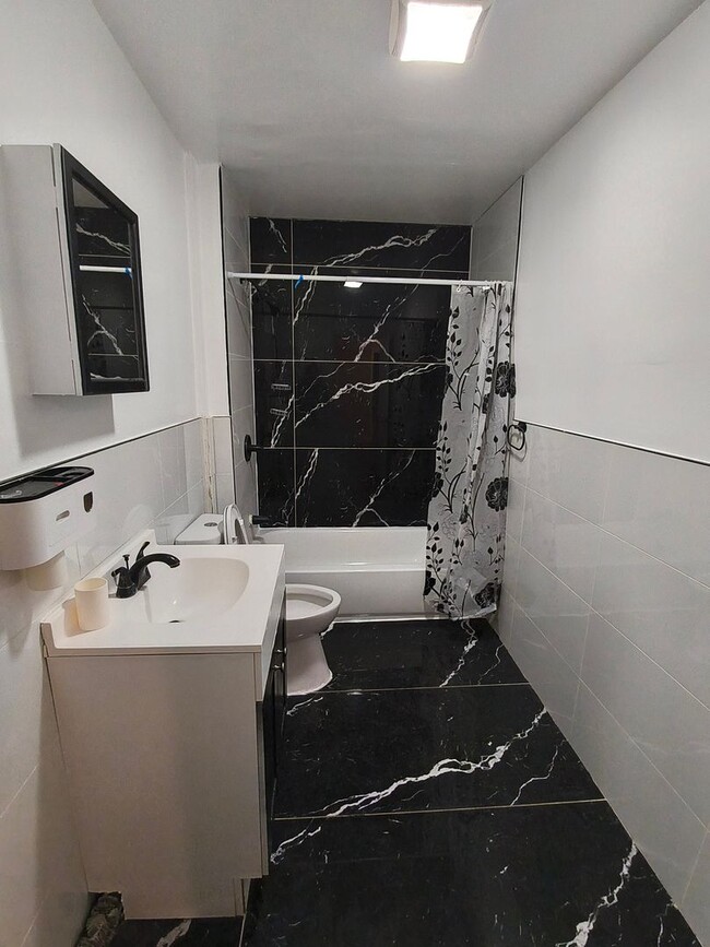 Building Photo - 232 Rankin St