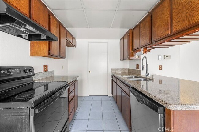 Building Photo - 10441 Rutgers Way