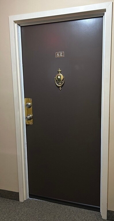 Building Photo - 51 Melrose St