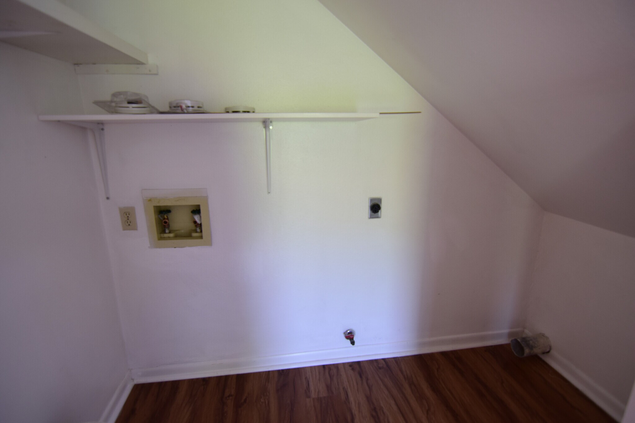 Washer Dryer Connections gas or electric - 1126 Hollow Creek Dr