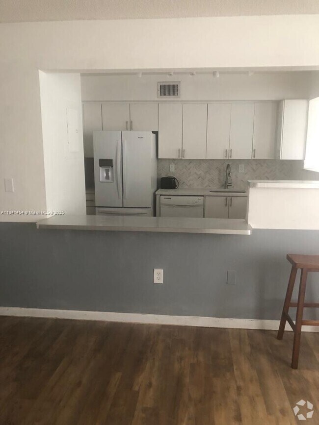 Building Photo - 250 180th Dr
