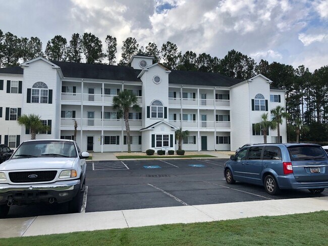 Building Photo - Spacious 3BR/2BA Condo Near North Myrtle B...