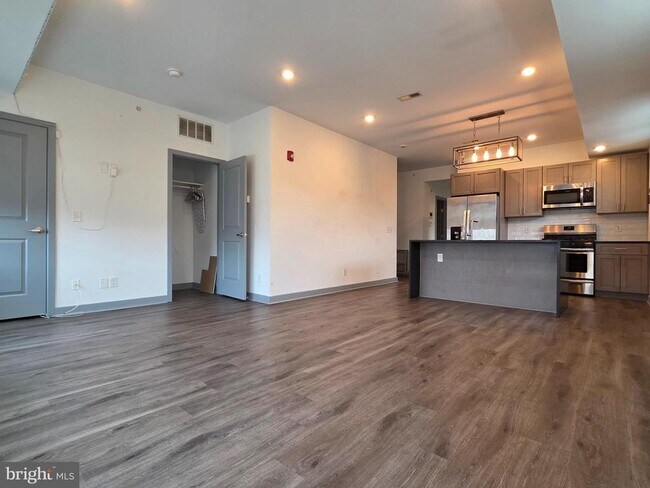 Building Photo - 411 W Berks St