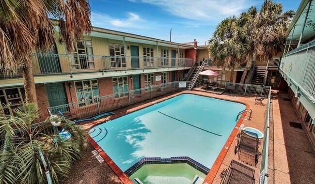 Building Photo - 3502 Burlington St