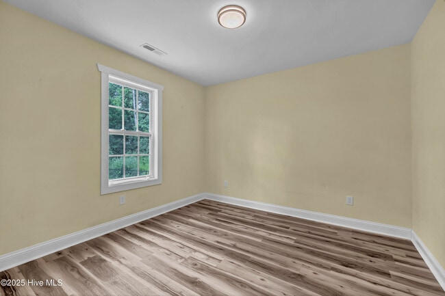 Building Photo - 4009 Alandale Dr