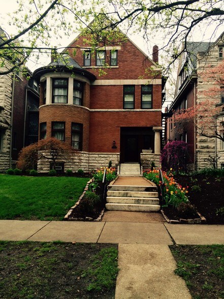 Street View - 4124 W Pine Blvd