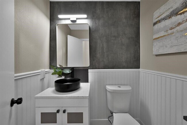 Building Photo - 14410 Cypress Falls Dr