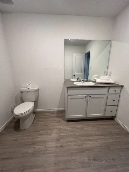 Building Photo - 8615 Astral Pl