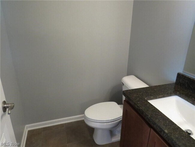 Building Photo - 1733 Blase Nemeth Rd