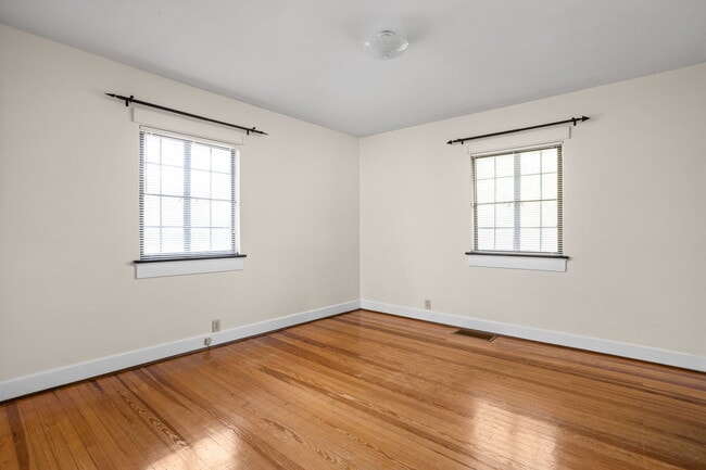 Building Photo - 152 W 52nd St