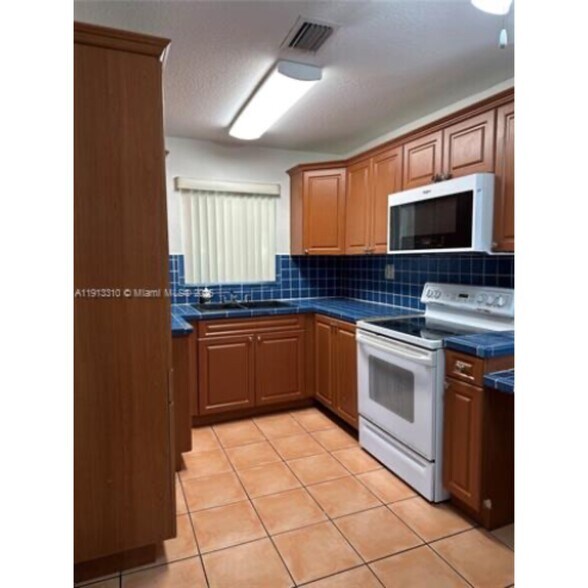 Building Photo - 10371 SW 201st Ter