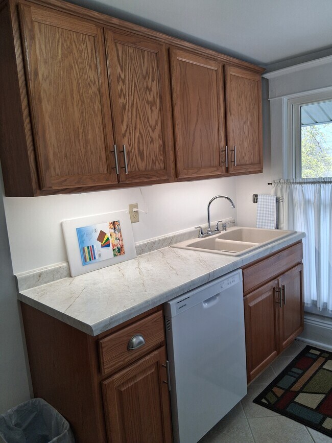 Building Photo - 322 Glenn Ave