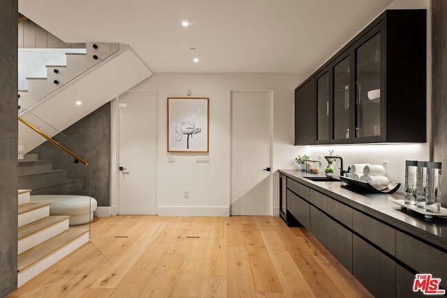 Building Photo - 5988 W 76th St