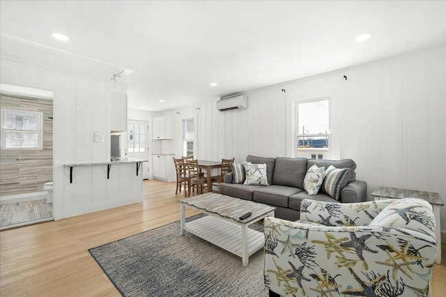 Building Photo - 11 43rd St