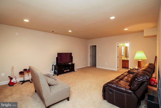 Building Photo - 5812 Falls Gate Ct