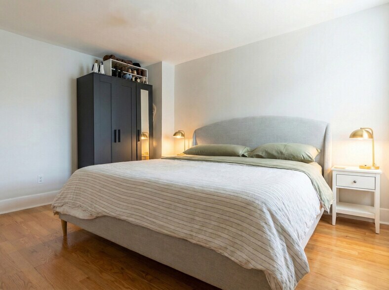 Building Photo - 24 Fellsway W