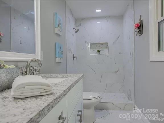 Building Photo - 1208 Fontana Ave