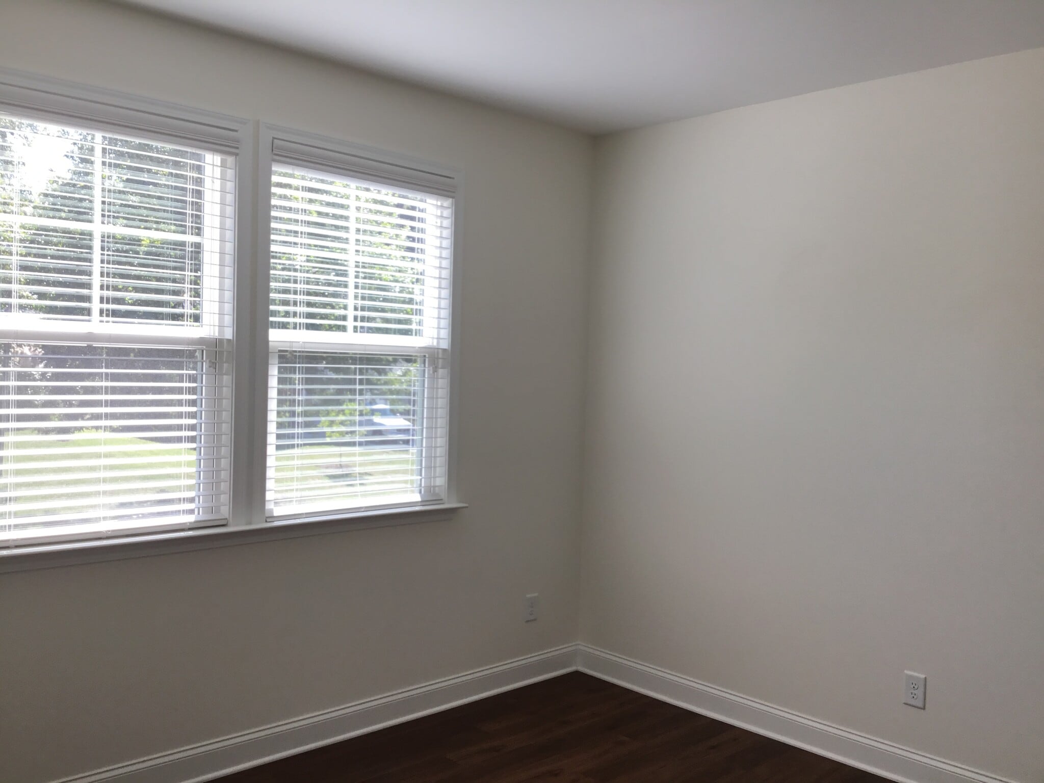 Building Photo - 206 Southfork Ln