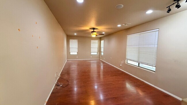 Building Photo - 17928 N Kari Ln