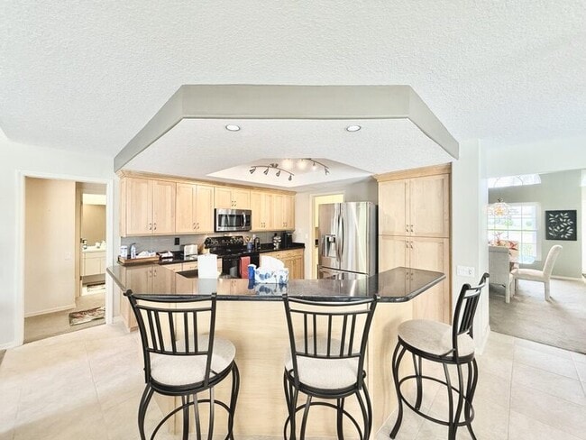 Building Photo - 8724 Ashbury Dr