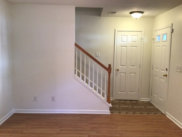 Building Photo - 323 Aberdeen Cir