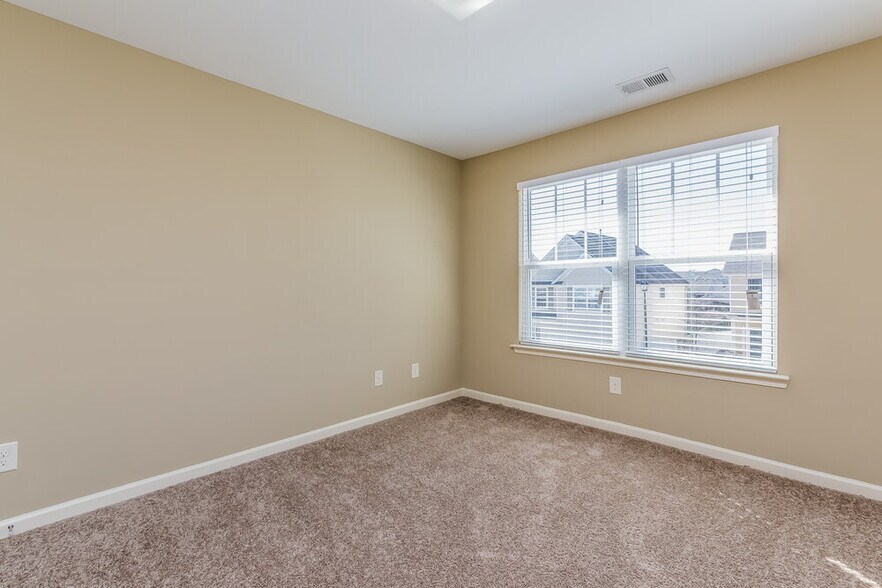 Building Photo - 474 Highland Falls Dr