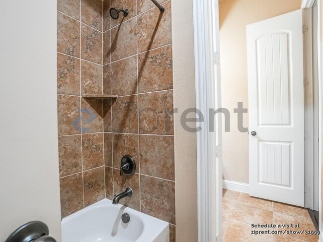 Building Photo - 419 San Marcos Dr