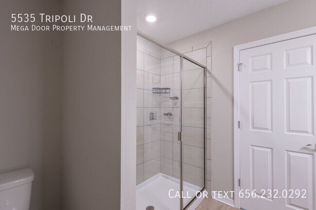 Building Photo - 5535 Tripoli Dr