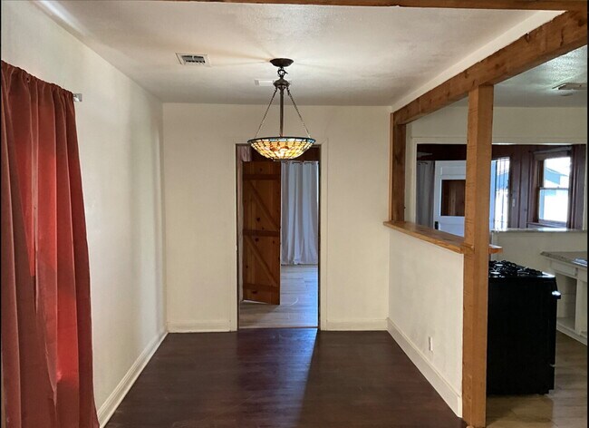 Building Photo - Charming 3-Bedroom Home in San Antonio - P...