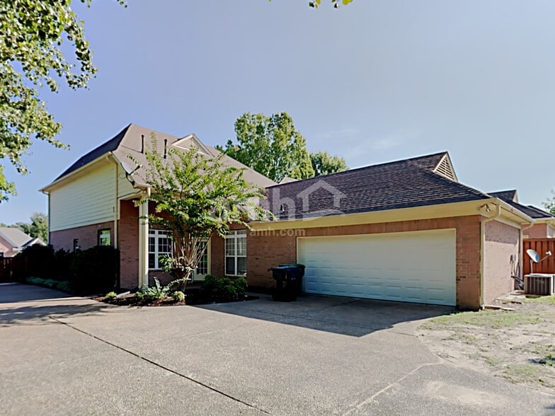 Building Photo - 1015 Warwick Pl