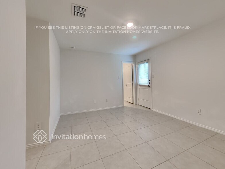 Building Photo - 3032 Wallace Wls Ct